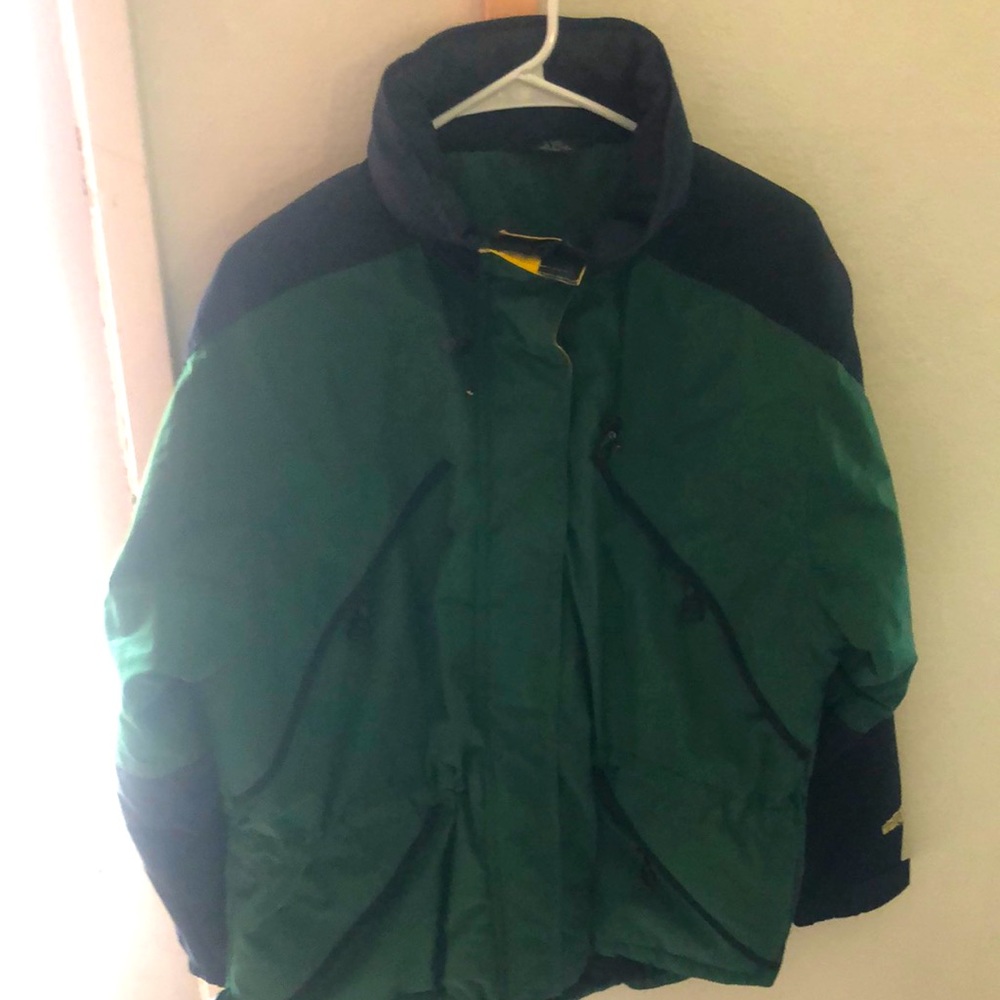 White Sierra Vintage Windbreaker